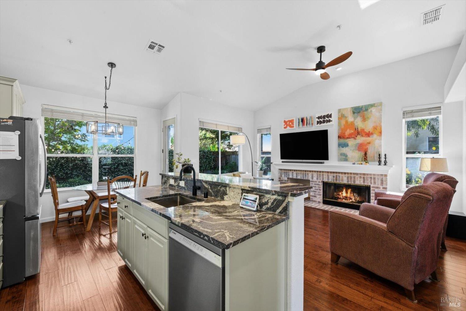1439 Gordon Drive