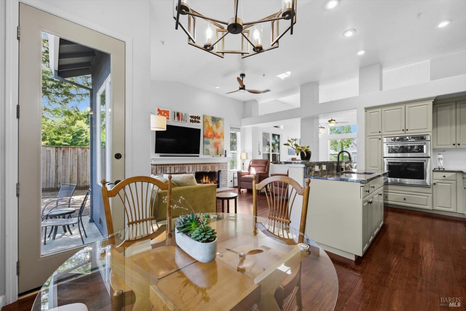 1439 Gordon Drive