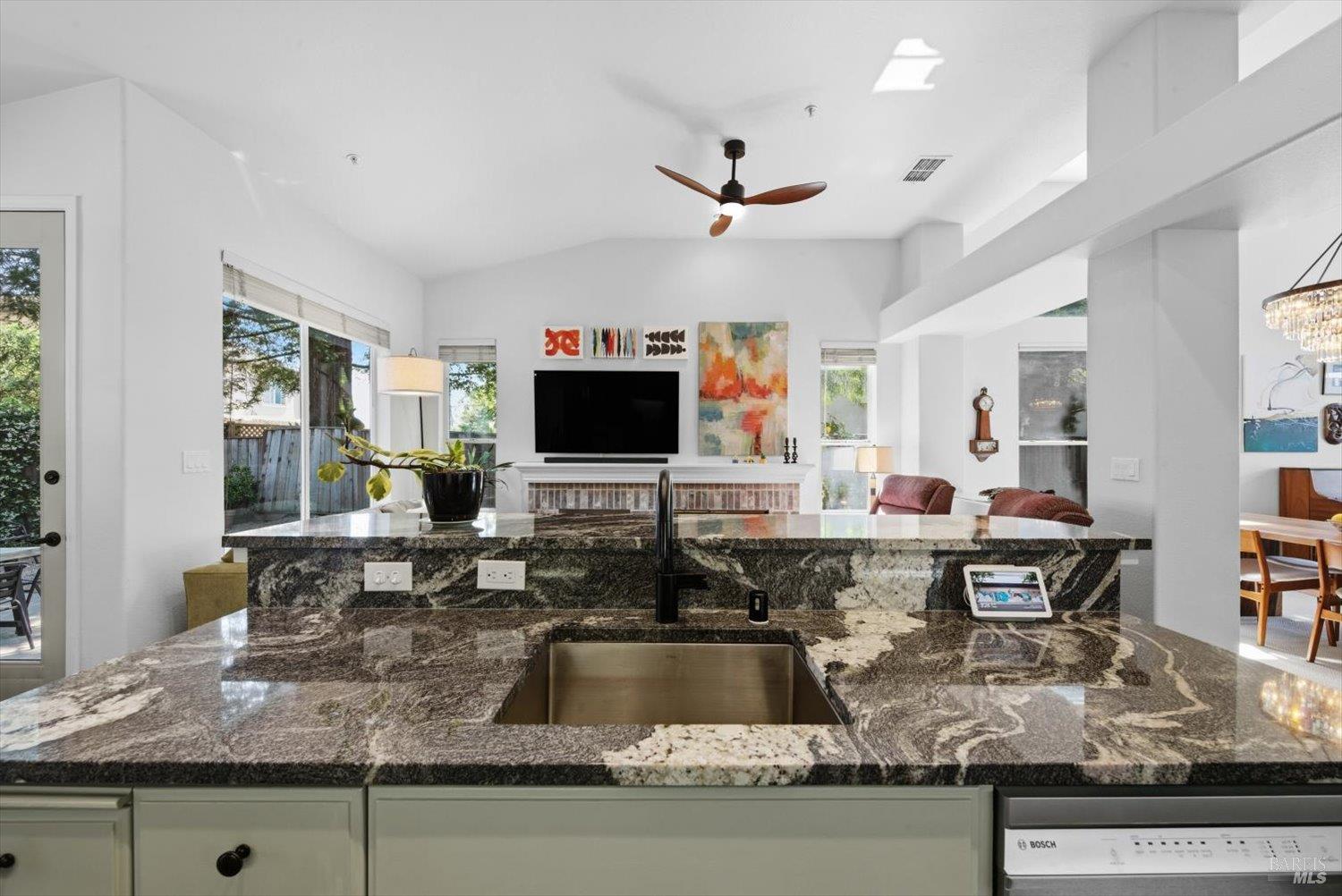 1439 Gordon Drive