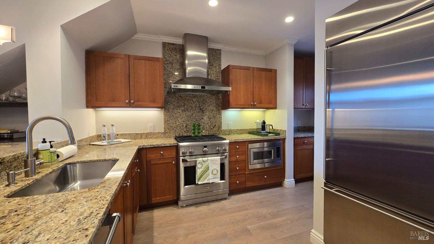 588 Main Street Unit: #306
