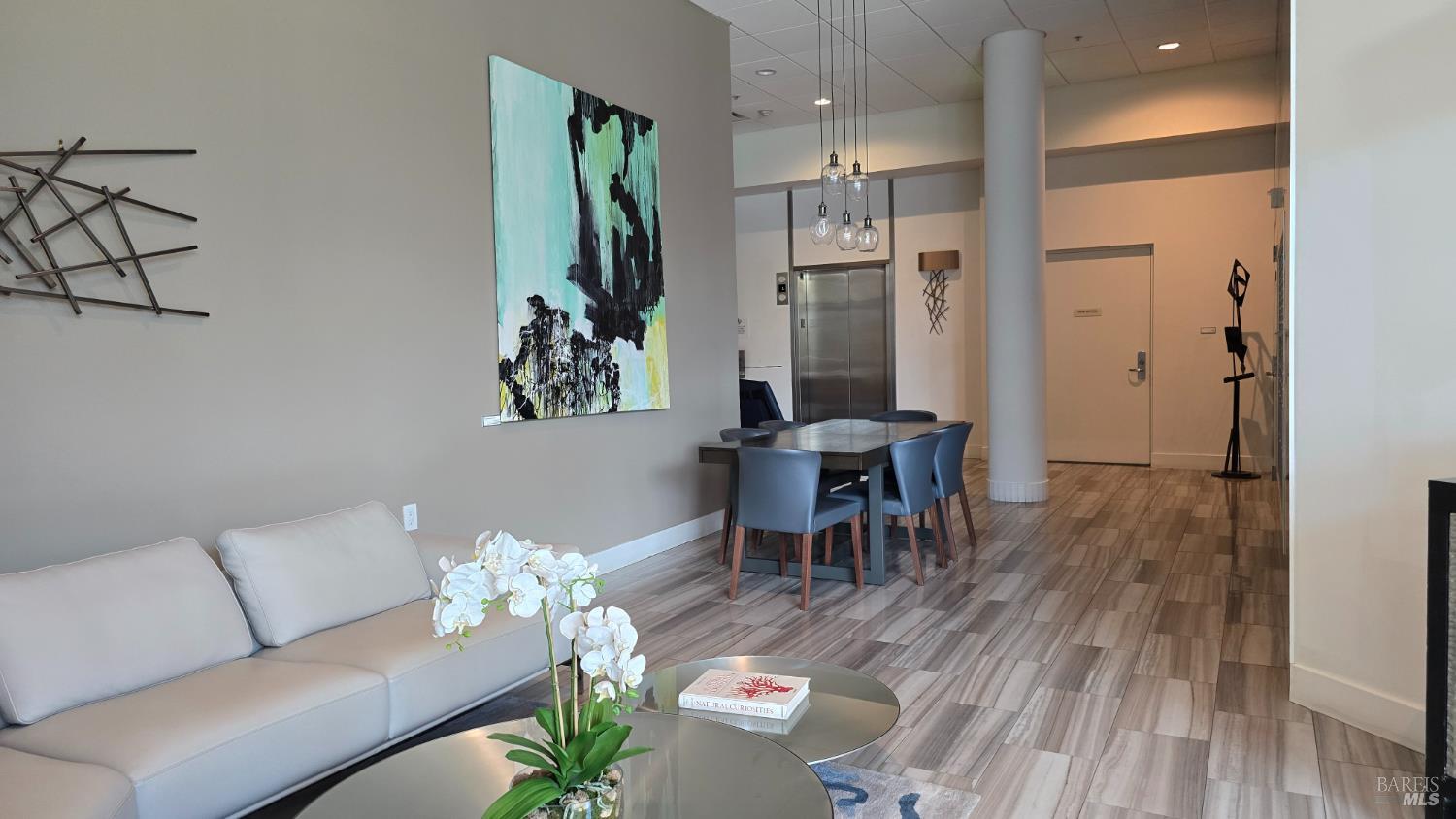 588 Main Street Unit: #306
