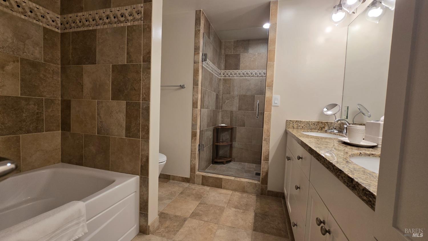 588 Main Street Unit: #306