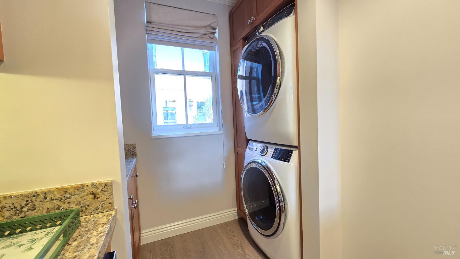 588 Main Street Unit: #306