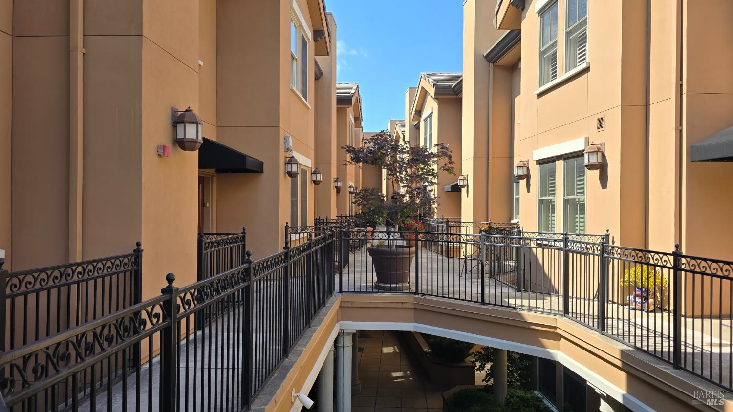 588 Main Street Unit: #306