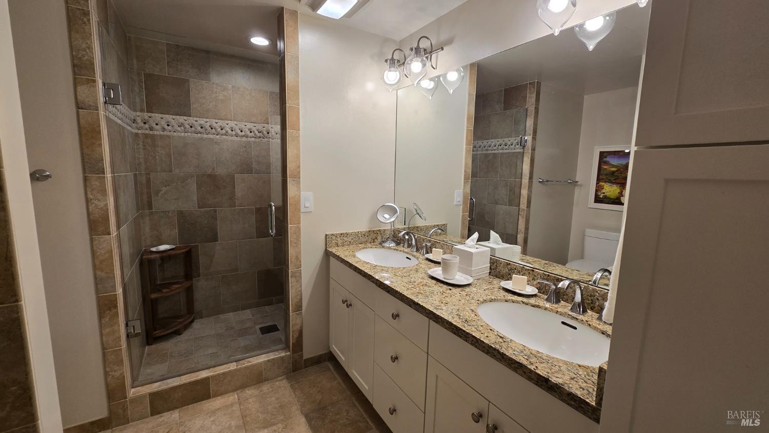 588 Main Street Unit: #306