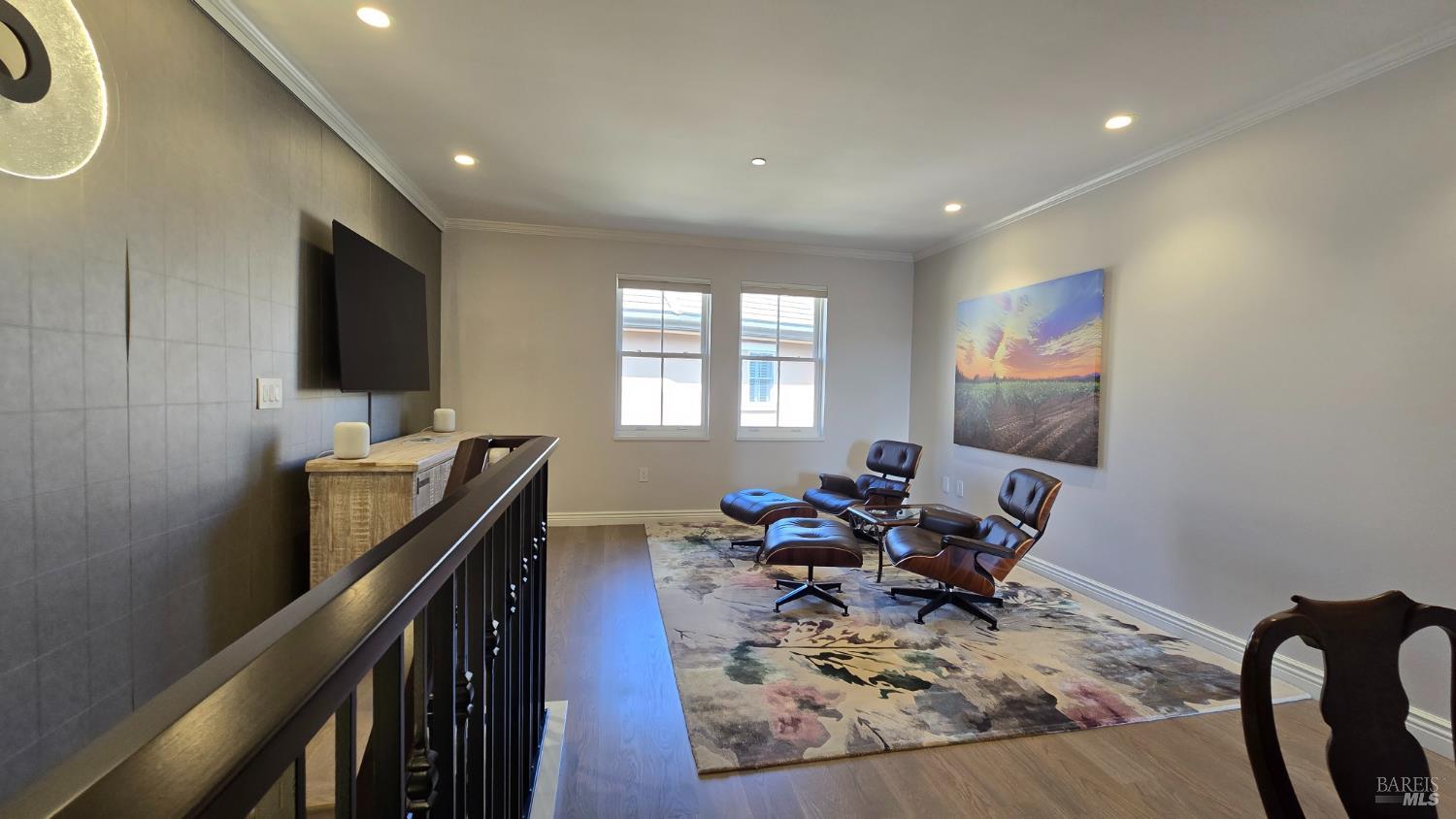 588 Main Street Unit: #306