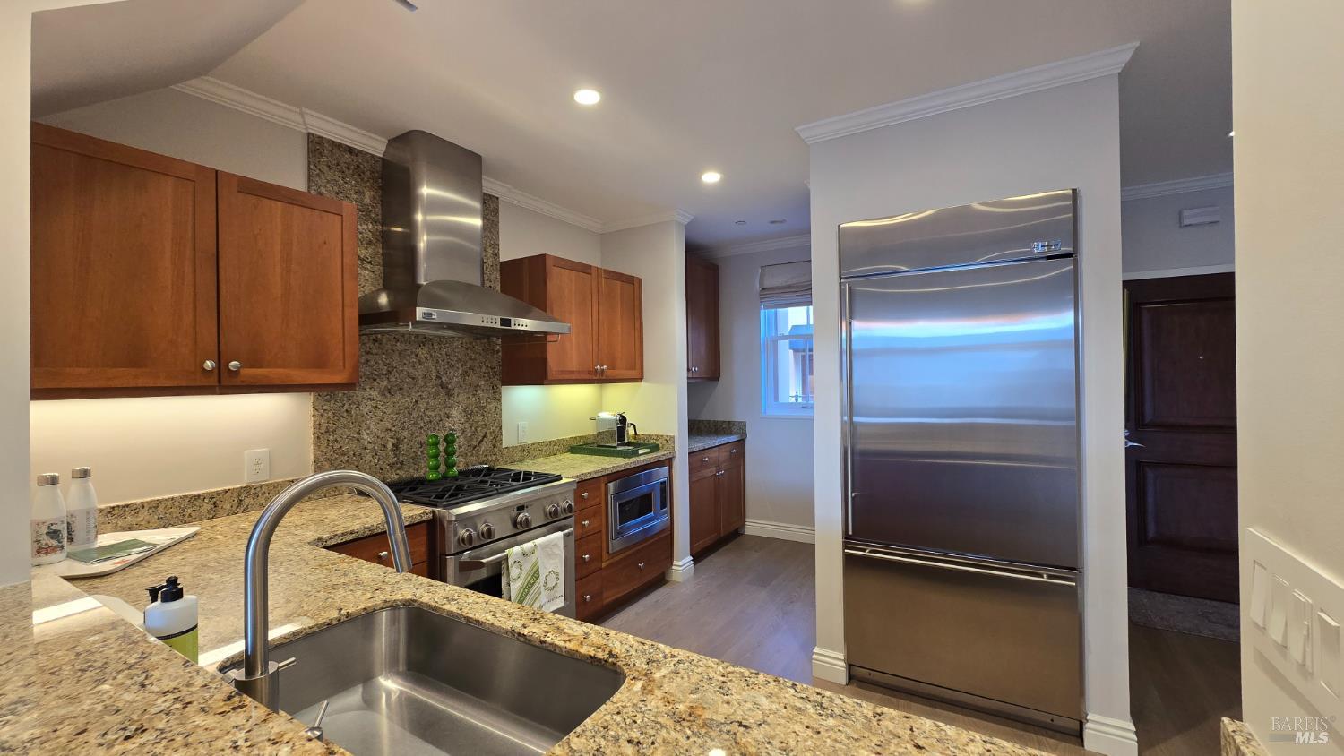588 Main Street Unit: #306