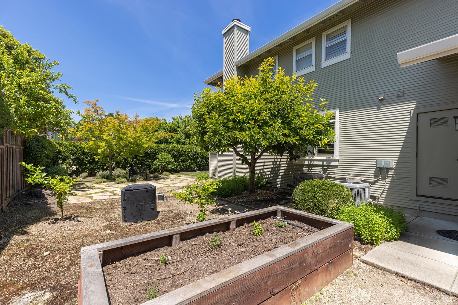 1876 Heritage Way