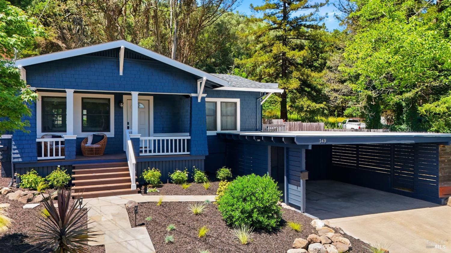 149 E Lilienthal Avenue