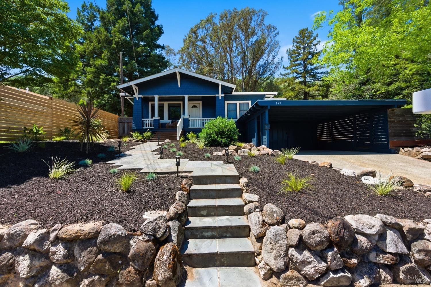 149 E Lilienthal Avenue