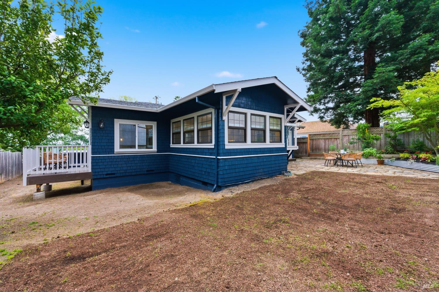 149 E Lilienthal Avenue