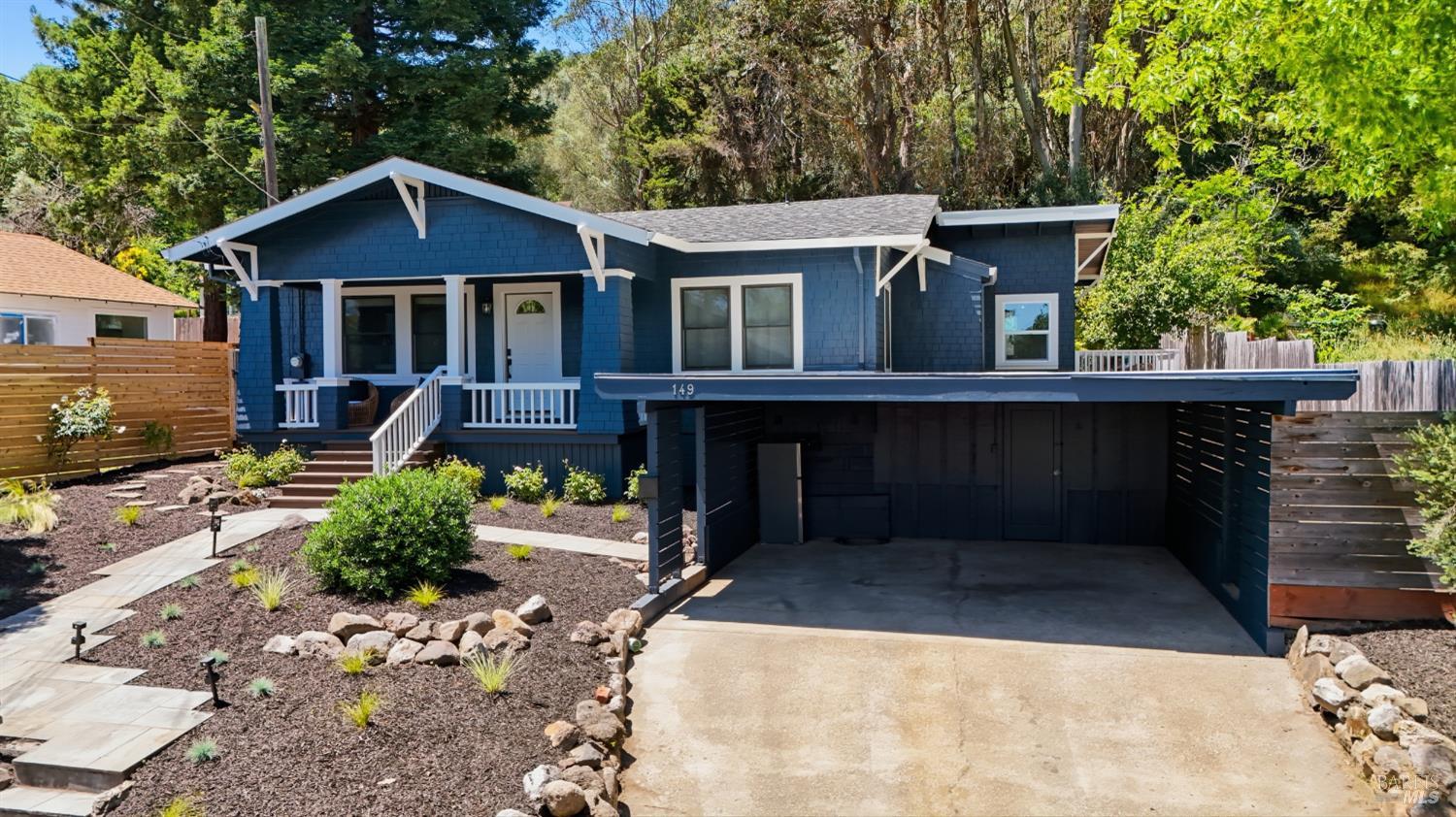 149 E Lilienthal Avenue