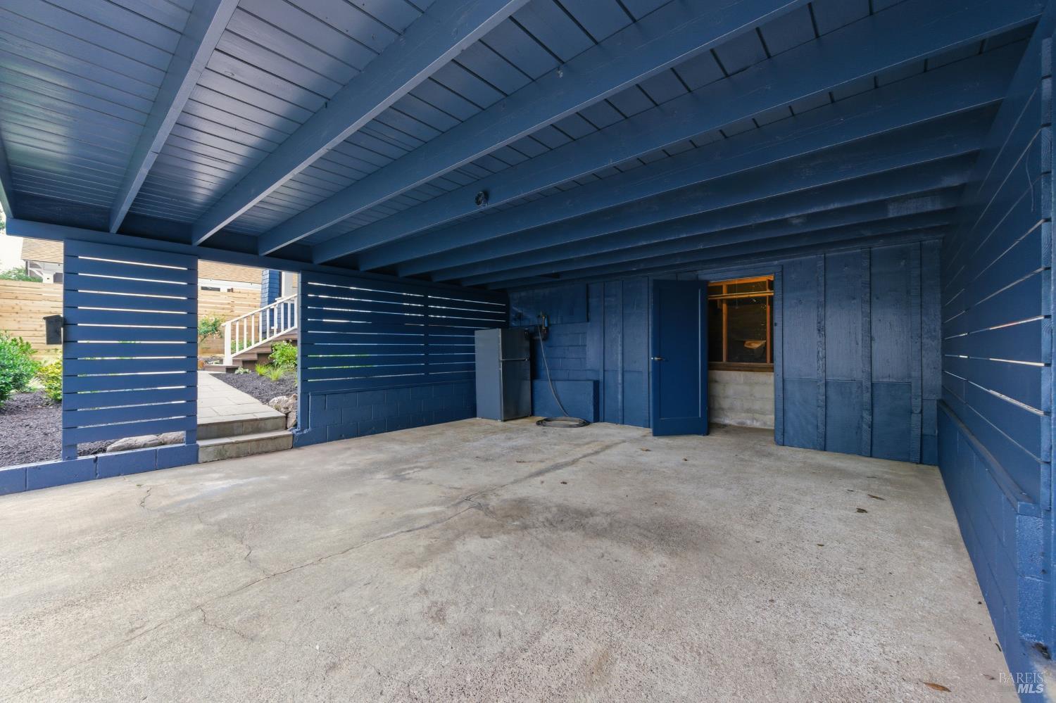 149 E Lilienthal Avenue