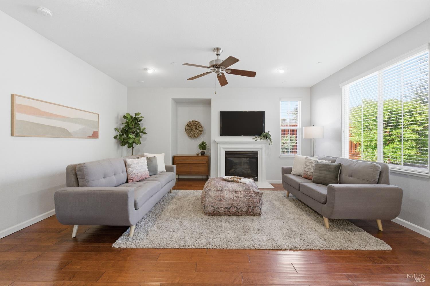 960 Capitola Drive