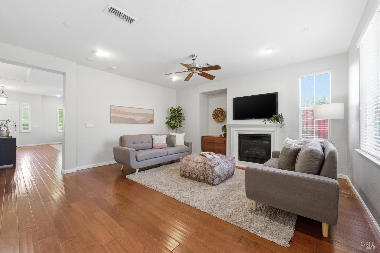 960 Capitola Drive
