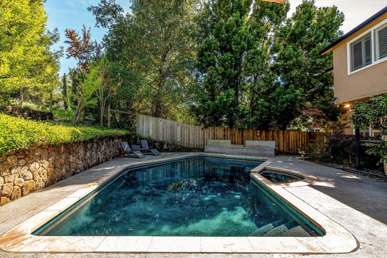 1116 Pinewood Drive