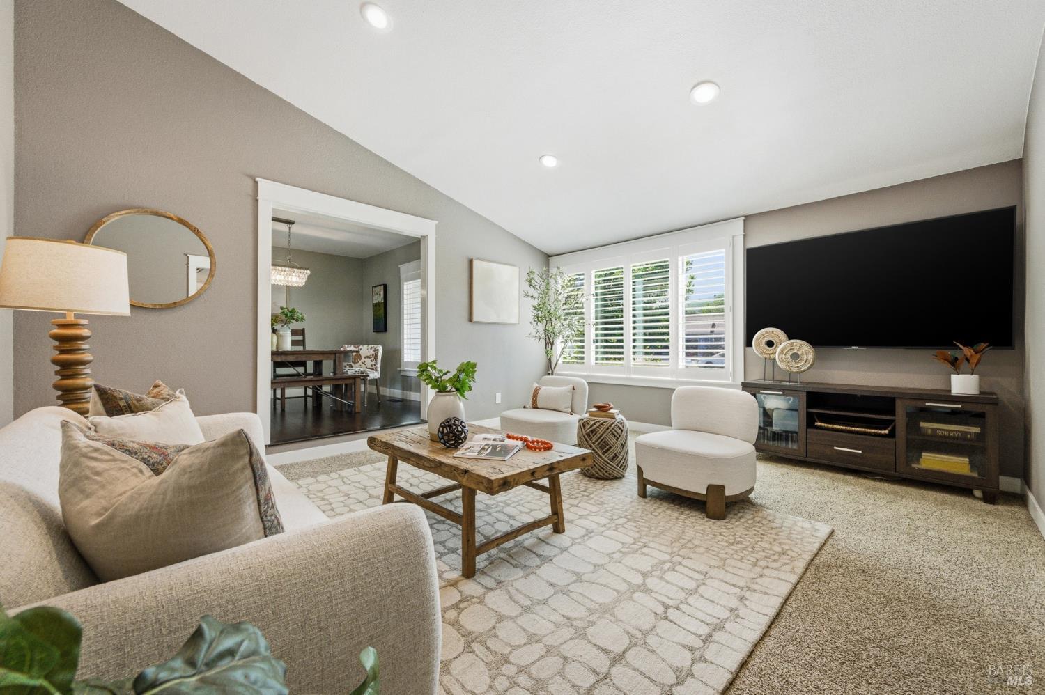3392 Royal Court