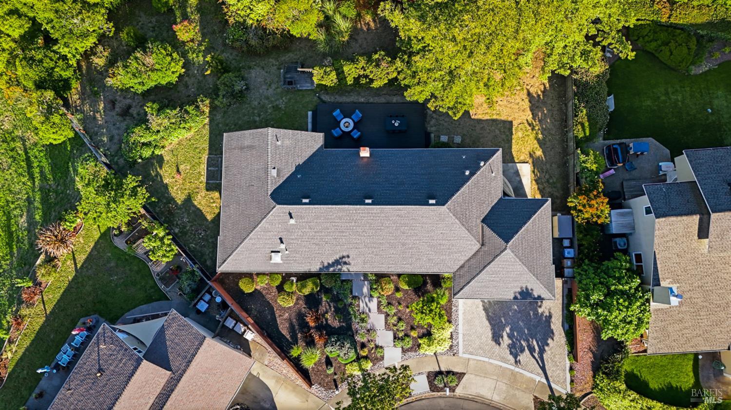 3392 Royal Court