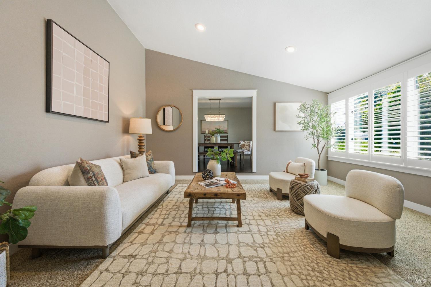 3392 Royal Court