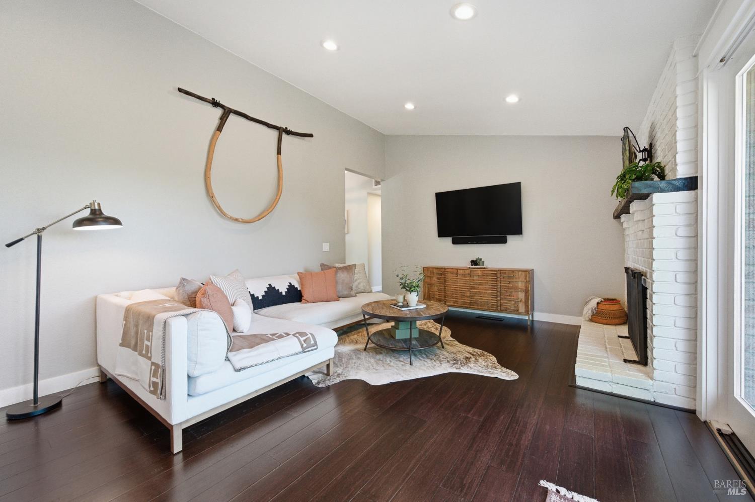 3392 Royal Court