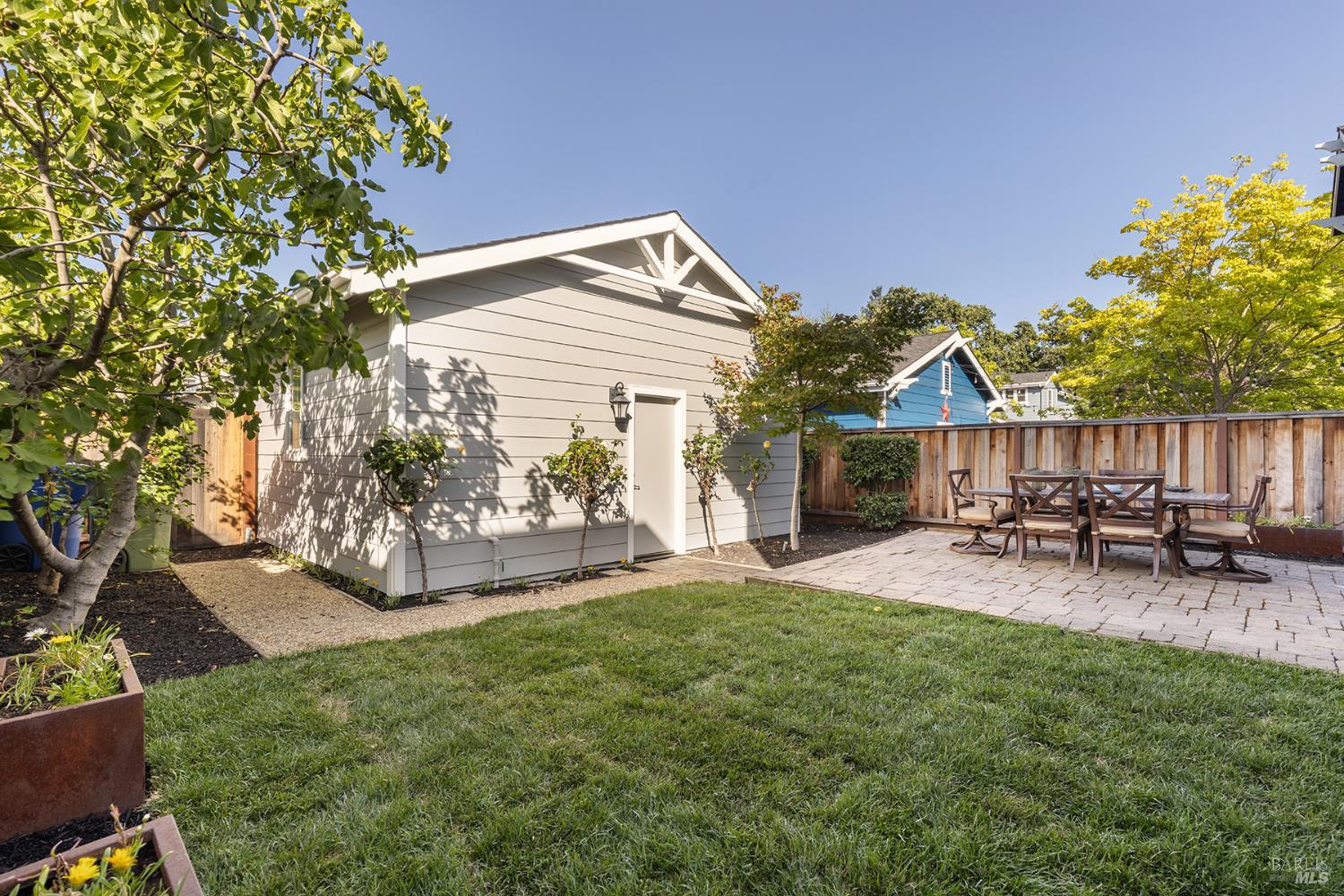 46 Lande Way