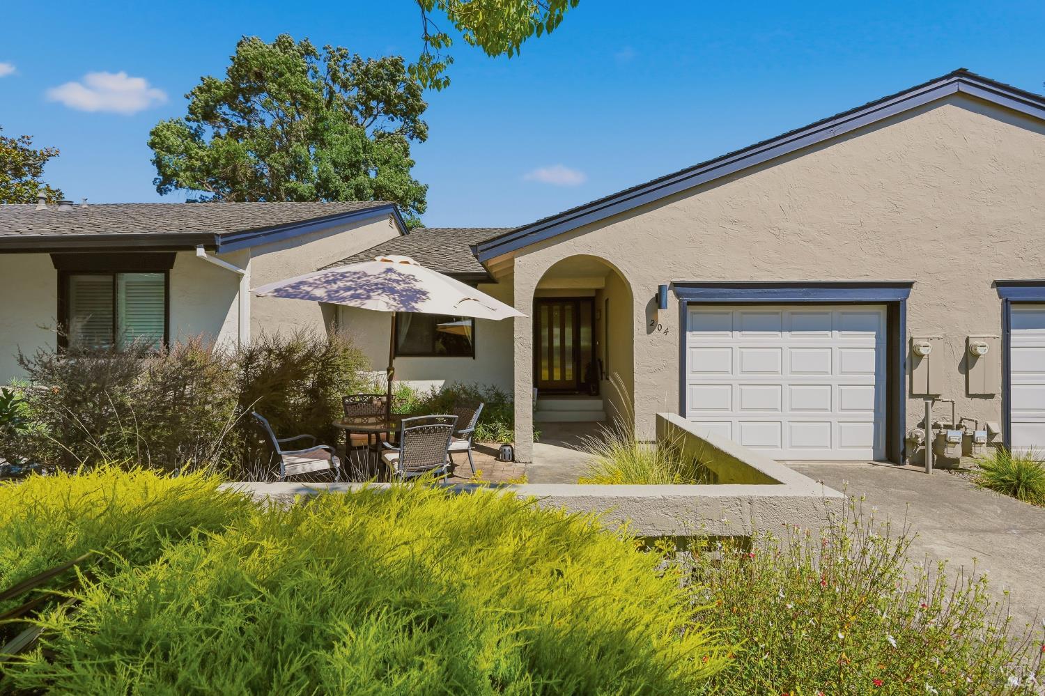 204 Vista Court