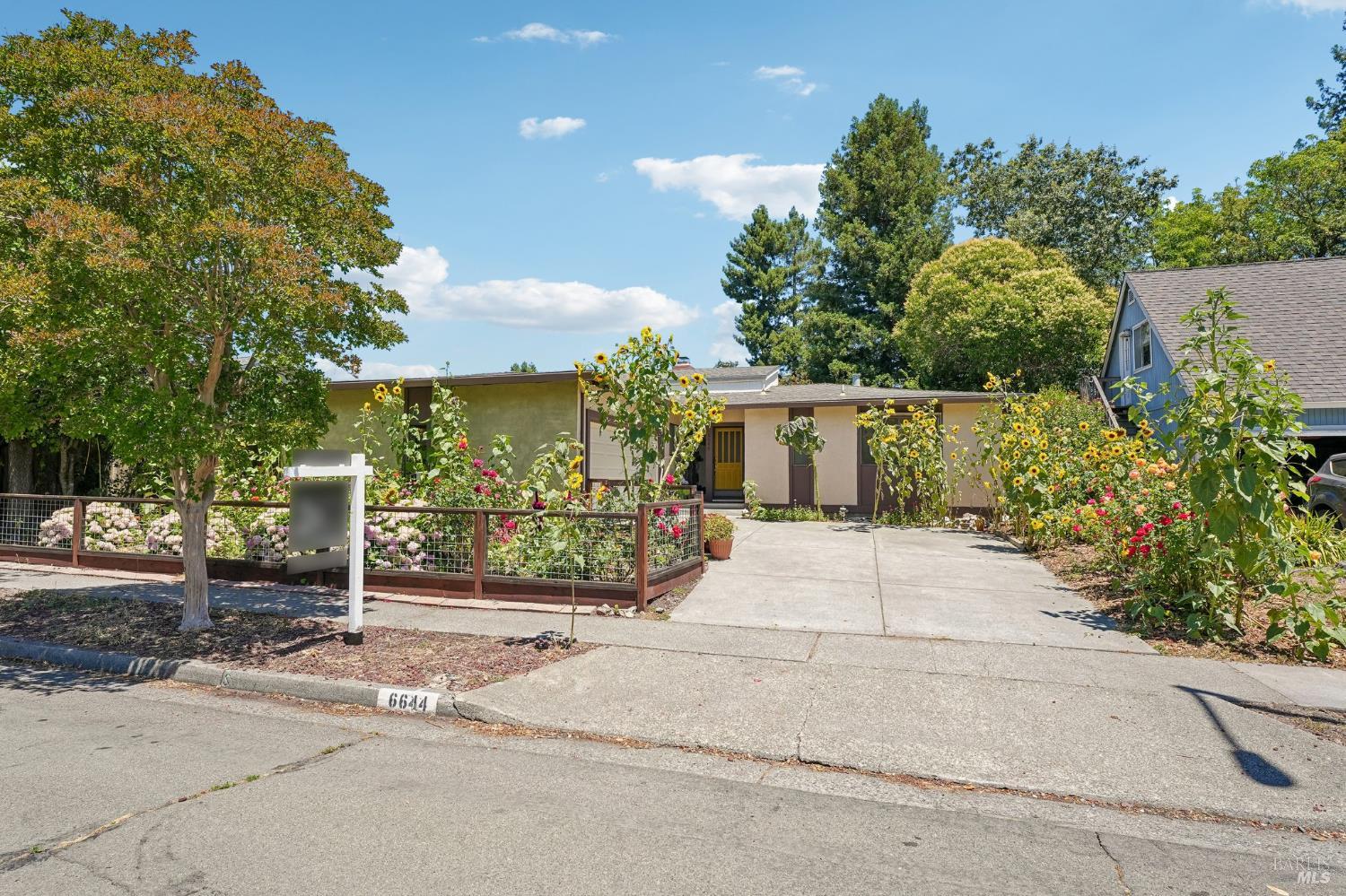 6644 Greenmeadow Drive