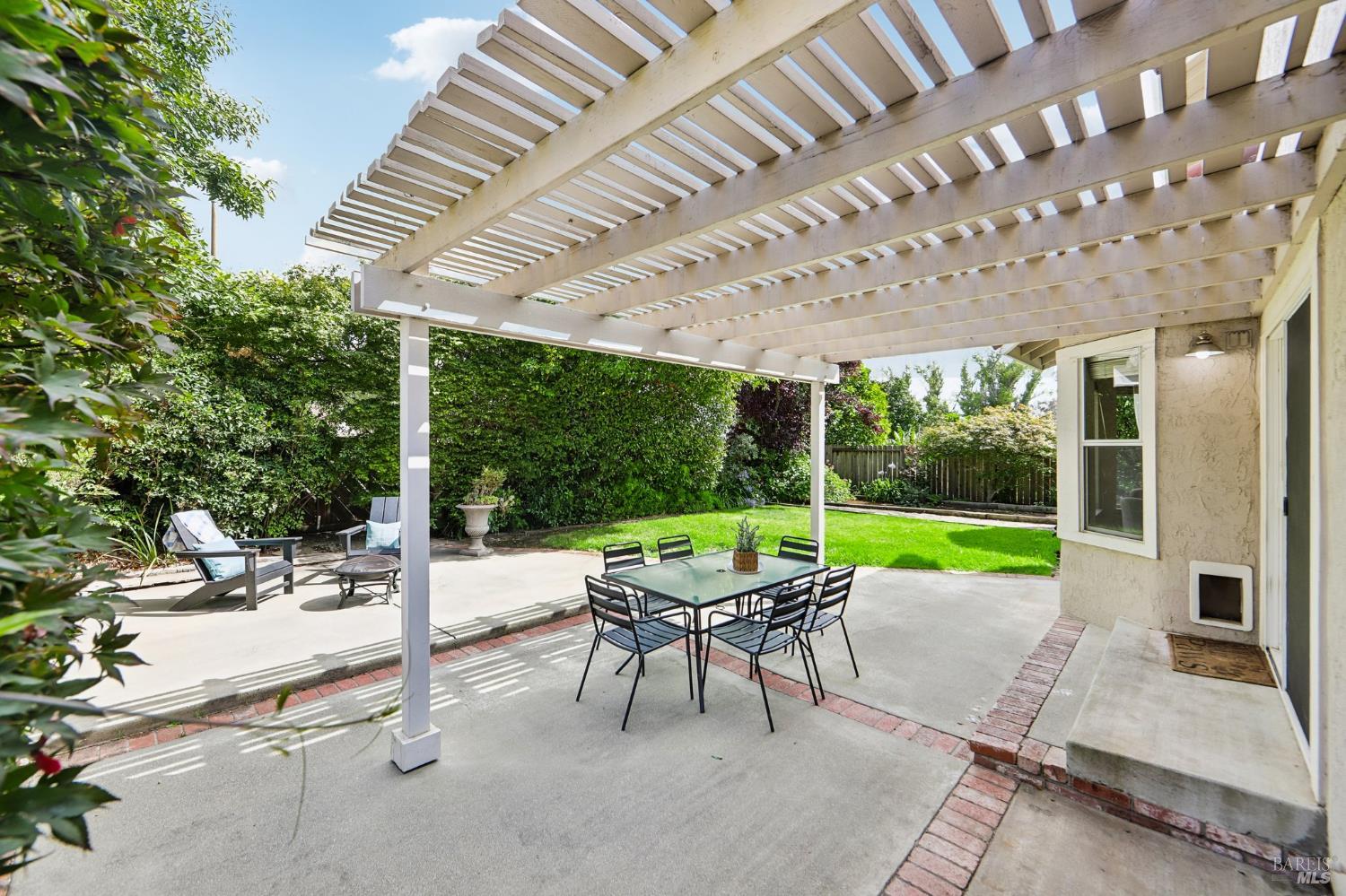 2474 Bay Hill Circle