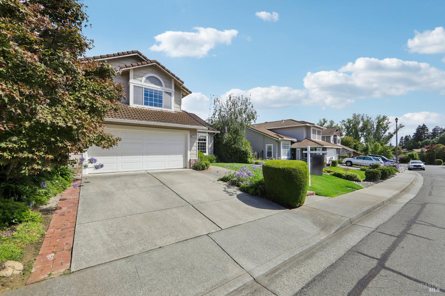 2474 Bay Hill Circle