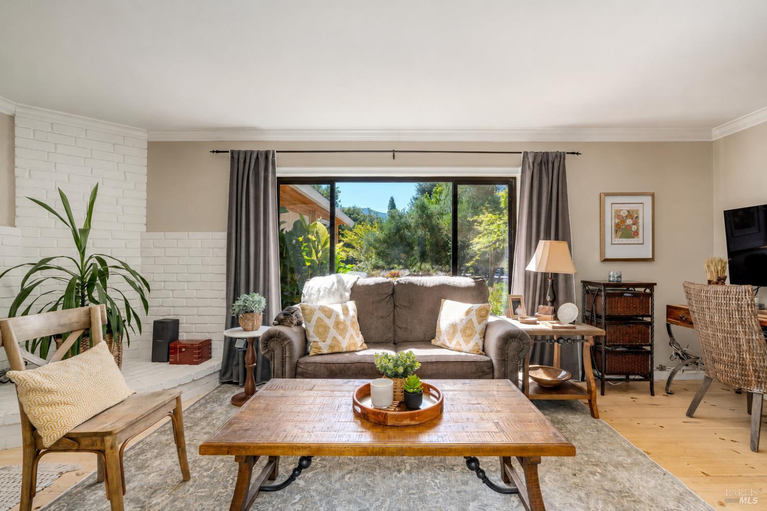 1054 Olive Hill Lane