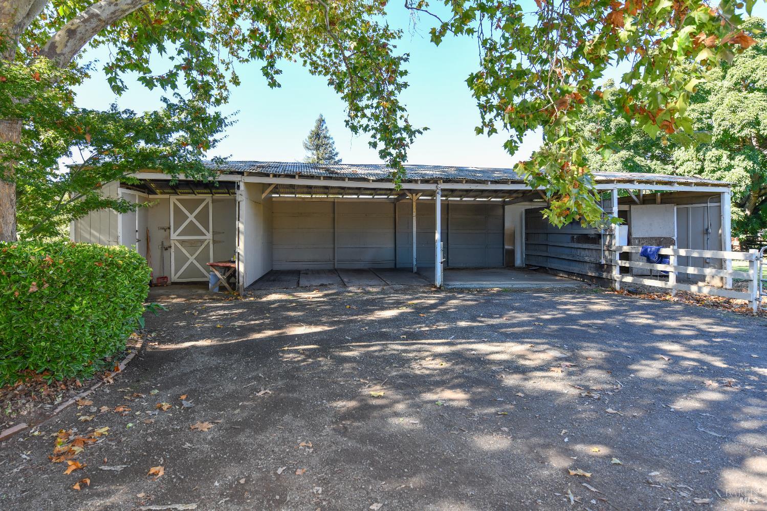 2060 Hagen Road