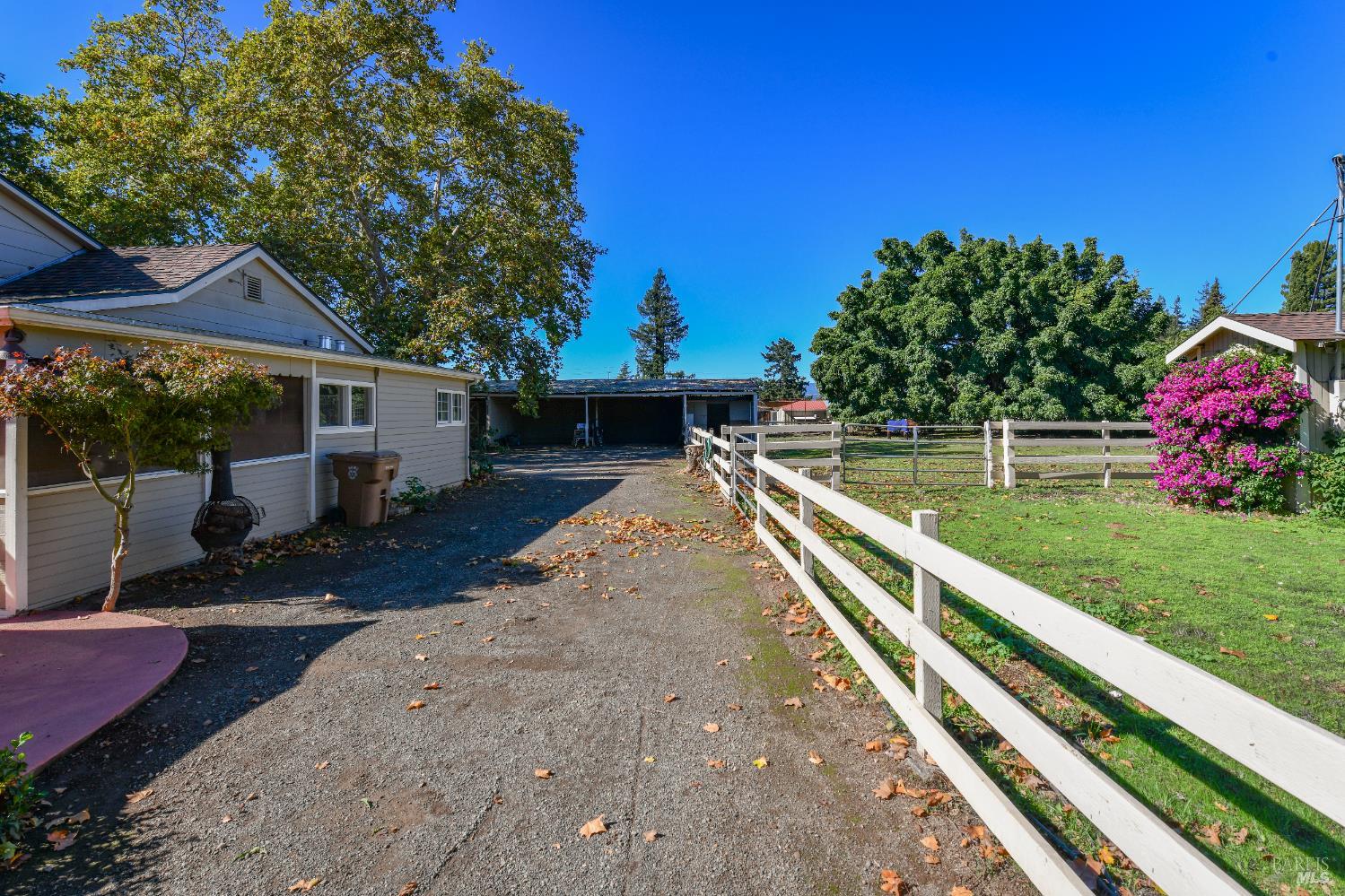 2060 Hagen Road