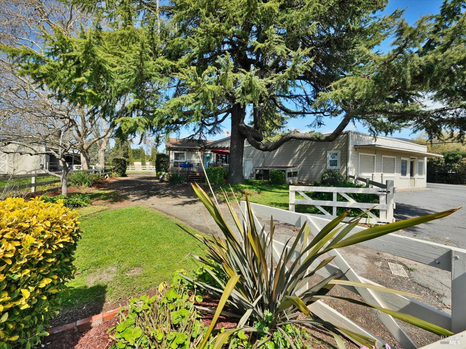 2060 Hagen Road