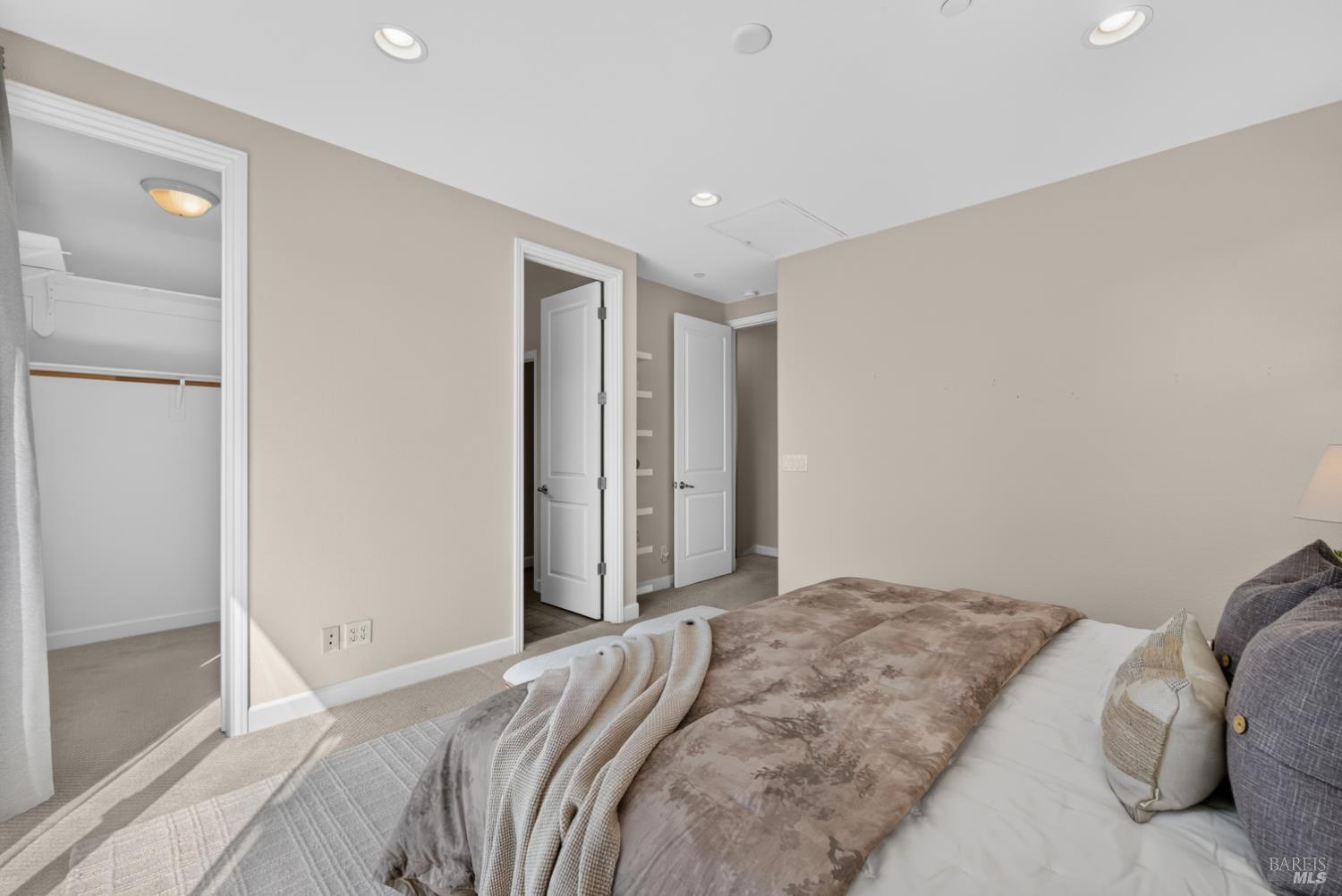 127 Firefly Lane