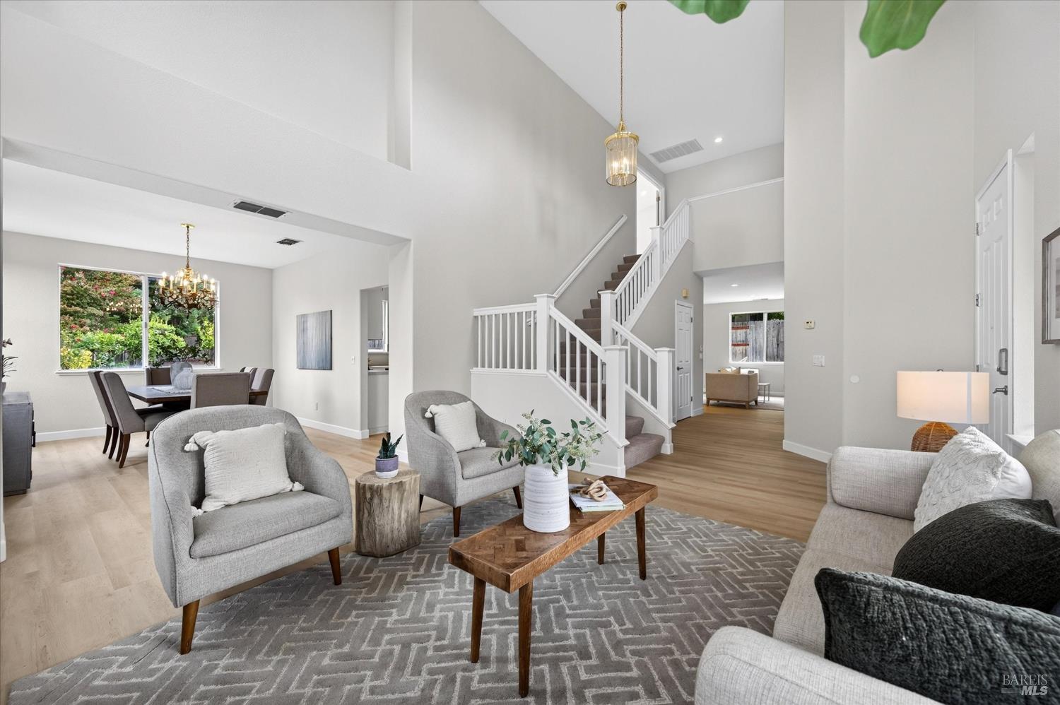 2022 Cliffwood Drive