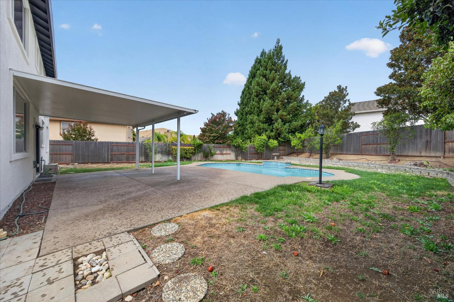 2022 Cliffwood Drive