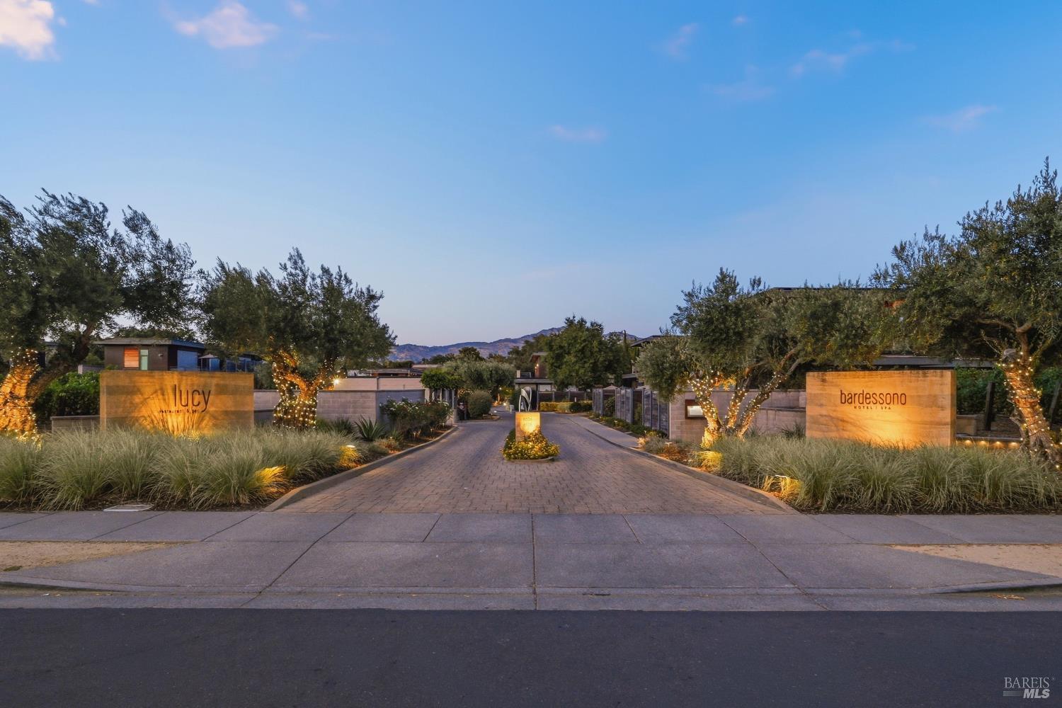 114 Vineyard Circle