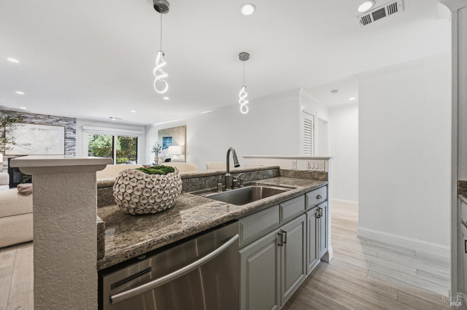 114 Vineyard Circle