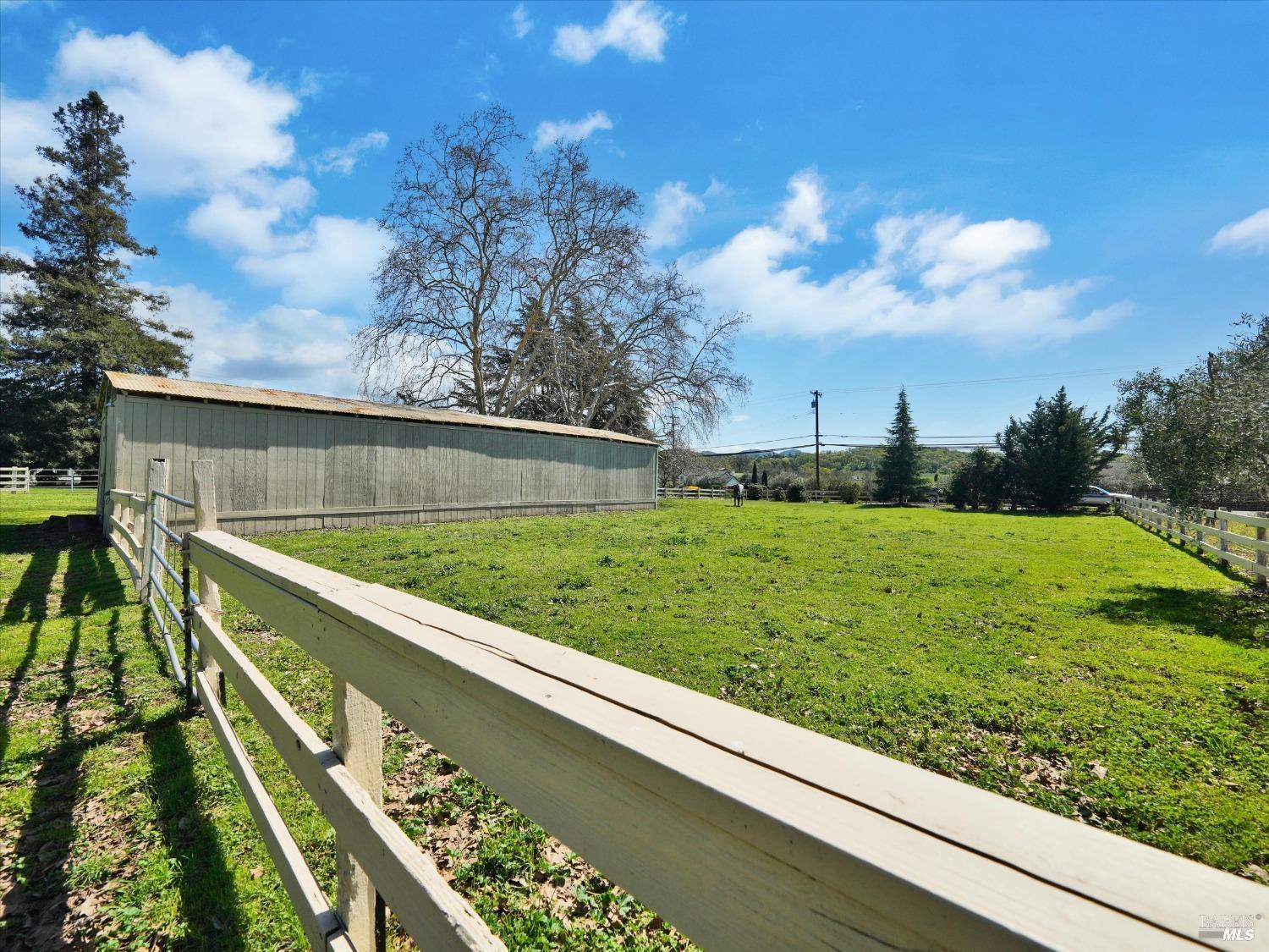 2060 Hagen Road