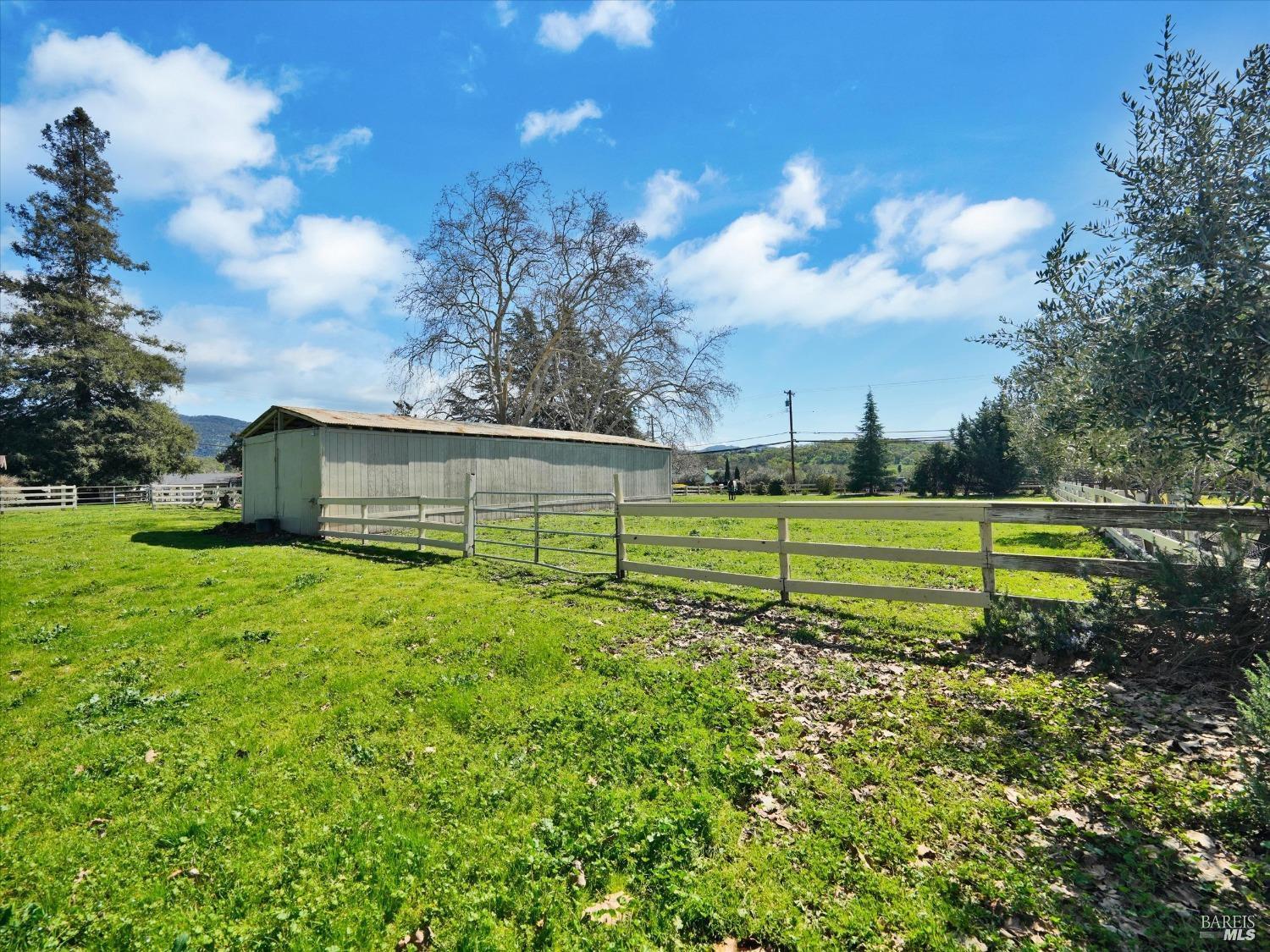 2060 Hagen Road