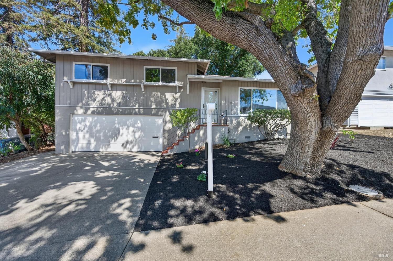 46 Los Cerritos Drive