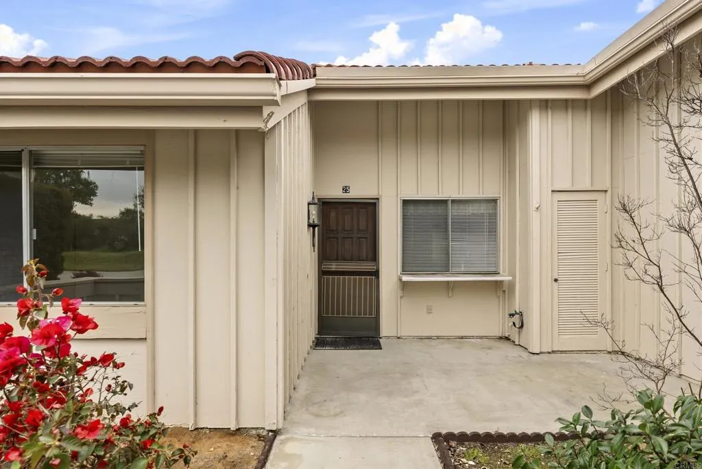 17463 Plaza Abierto Unit 25, Rancho Bernardo (San Diego) Unit: 25
