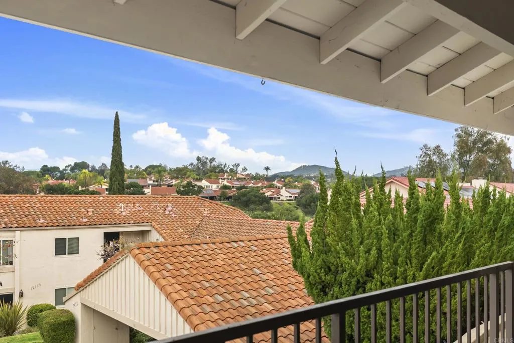 17463 Plaza Abierto Unit 25, Rancho Bernardo (San Diego) Unit: 25