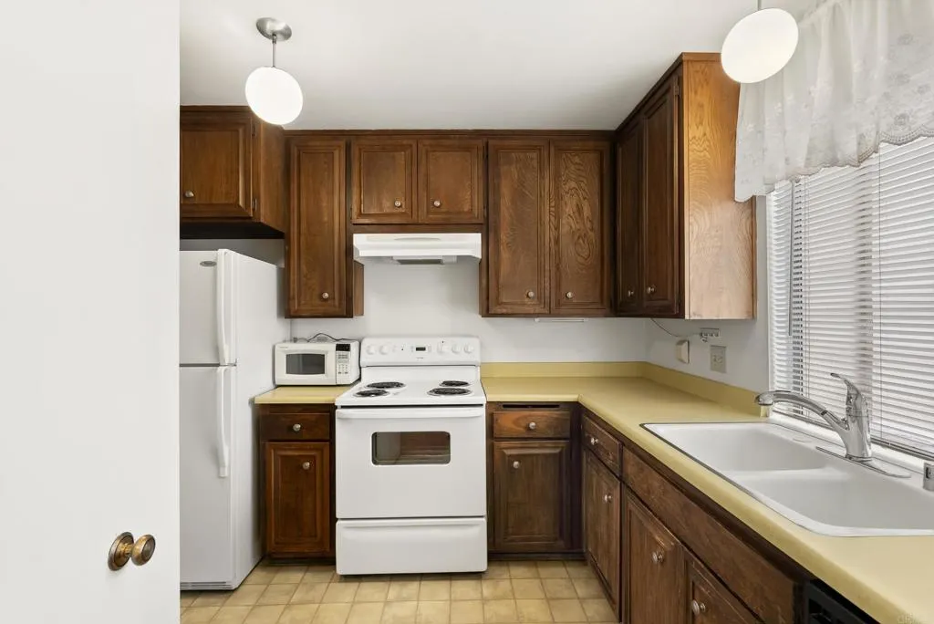 17463 Plaza Abierto Unit 25, Rancho Bernardo (San Diego) Unit: 25