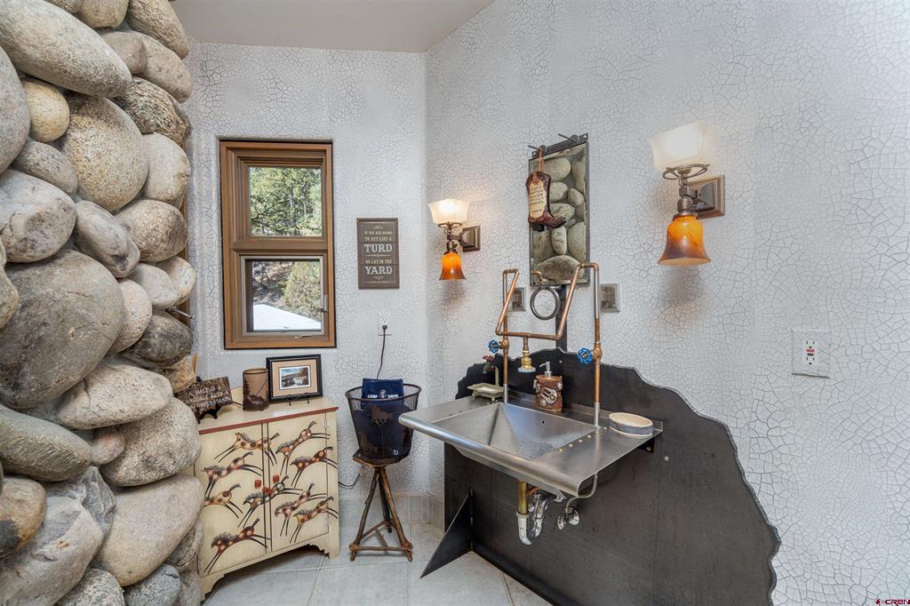 163 Peregrine Drive