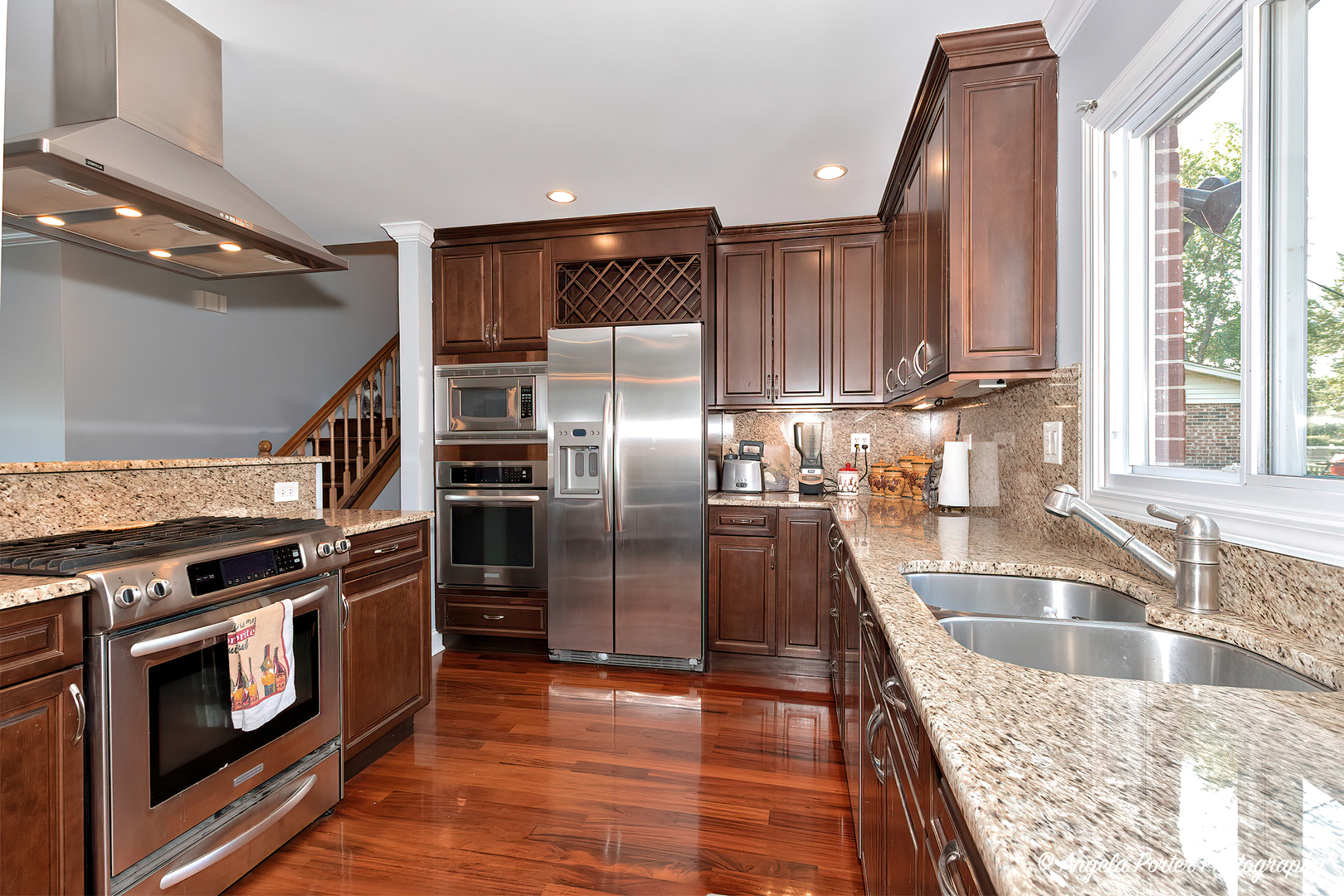 233 W Tanglewood Drive