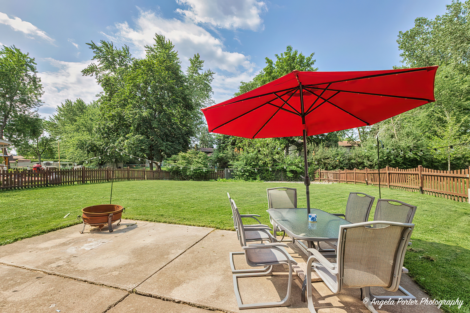 233 W Tanglewood Drive