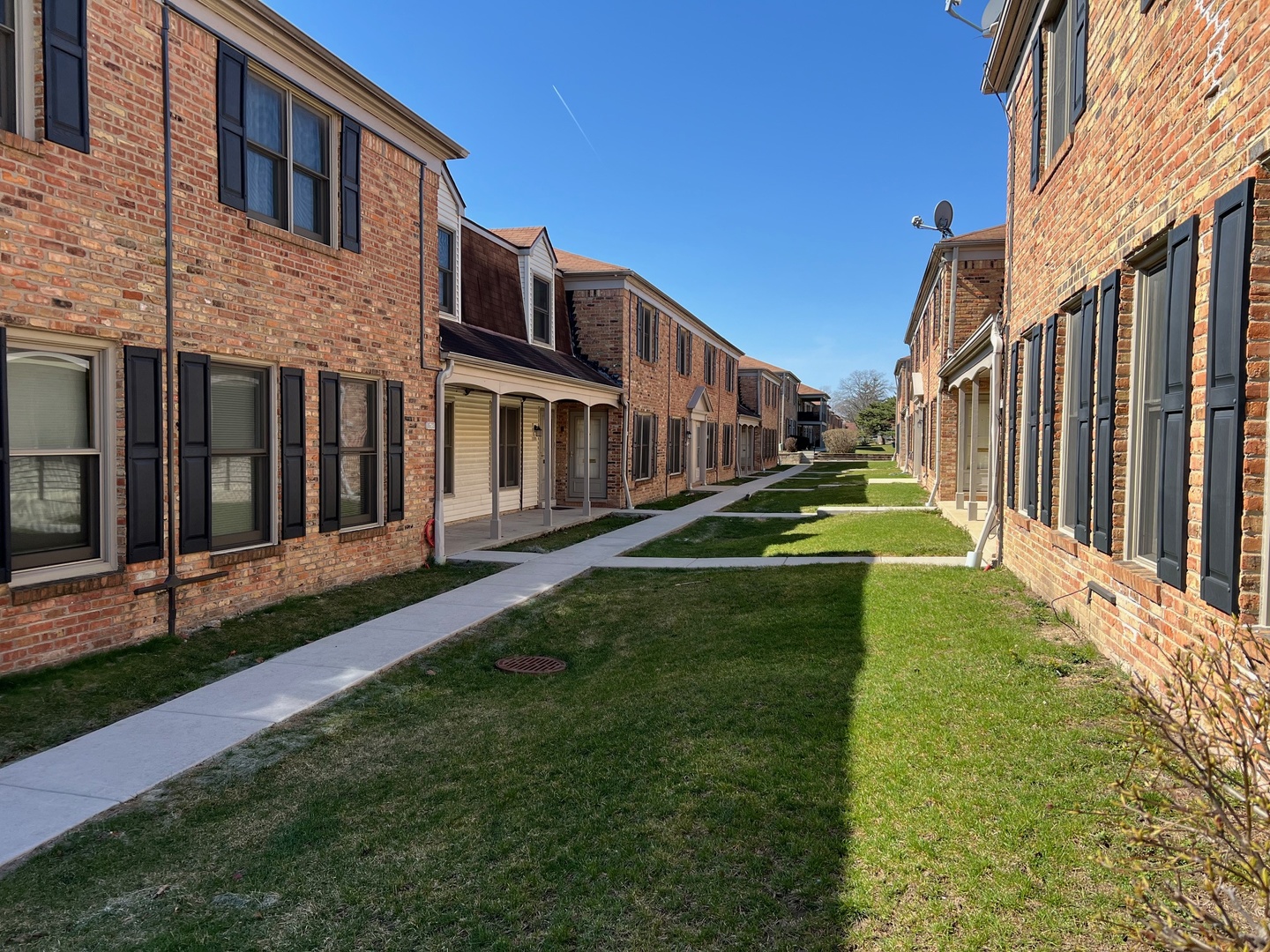 1713 Bristol Walk Unit: 0