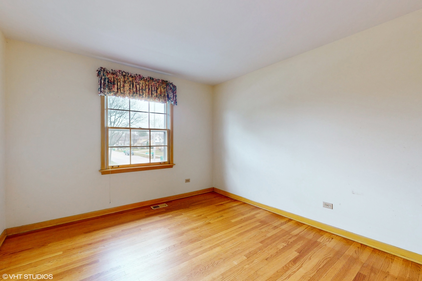 1098 Crimson Drive