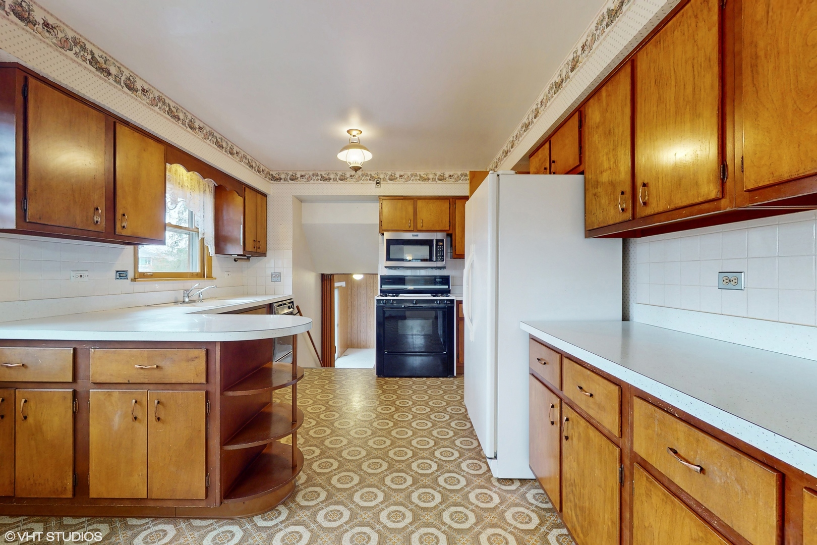 1098 Crimson Drive